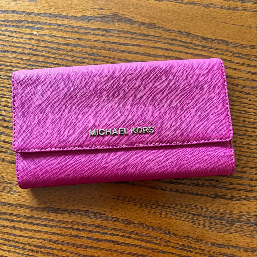 Michael Kors Pink Wallet